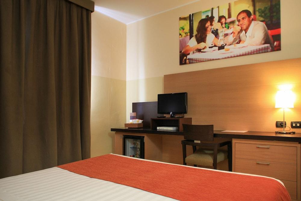 B&B Hotel Milano Cologno Studios Cologno Monzese Extérieur photo