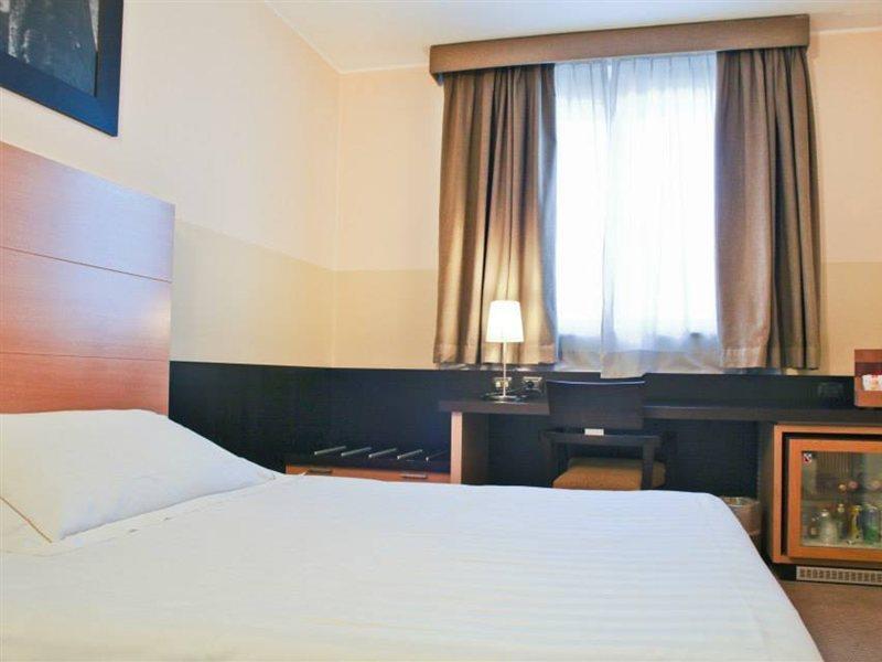 B&B Hotel Milano Cologno Studios Cologno Monzese Extérieur photo