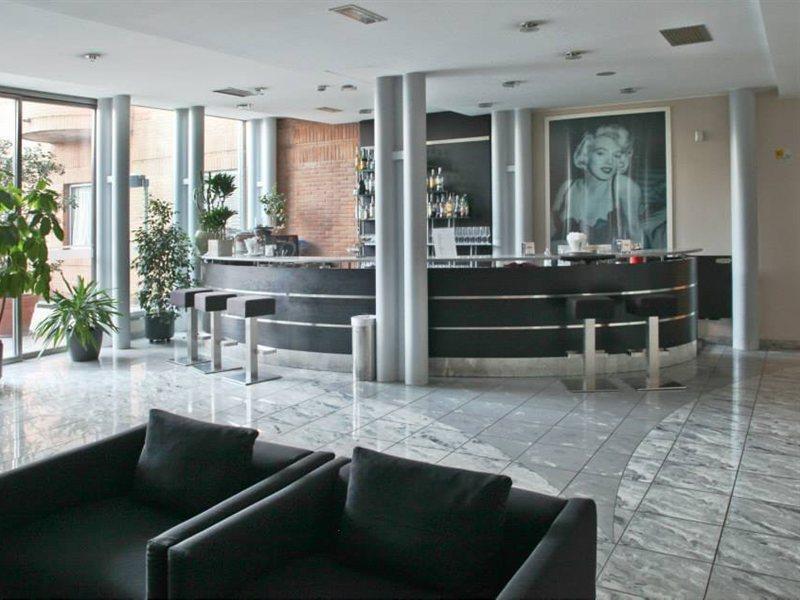 B&B Hotel Milano Cologno Studios Cologno Monzese Extérieur photo