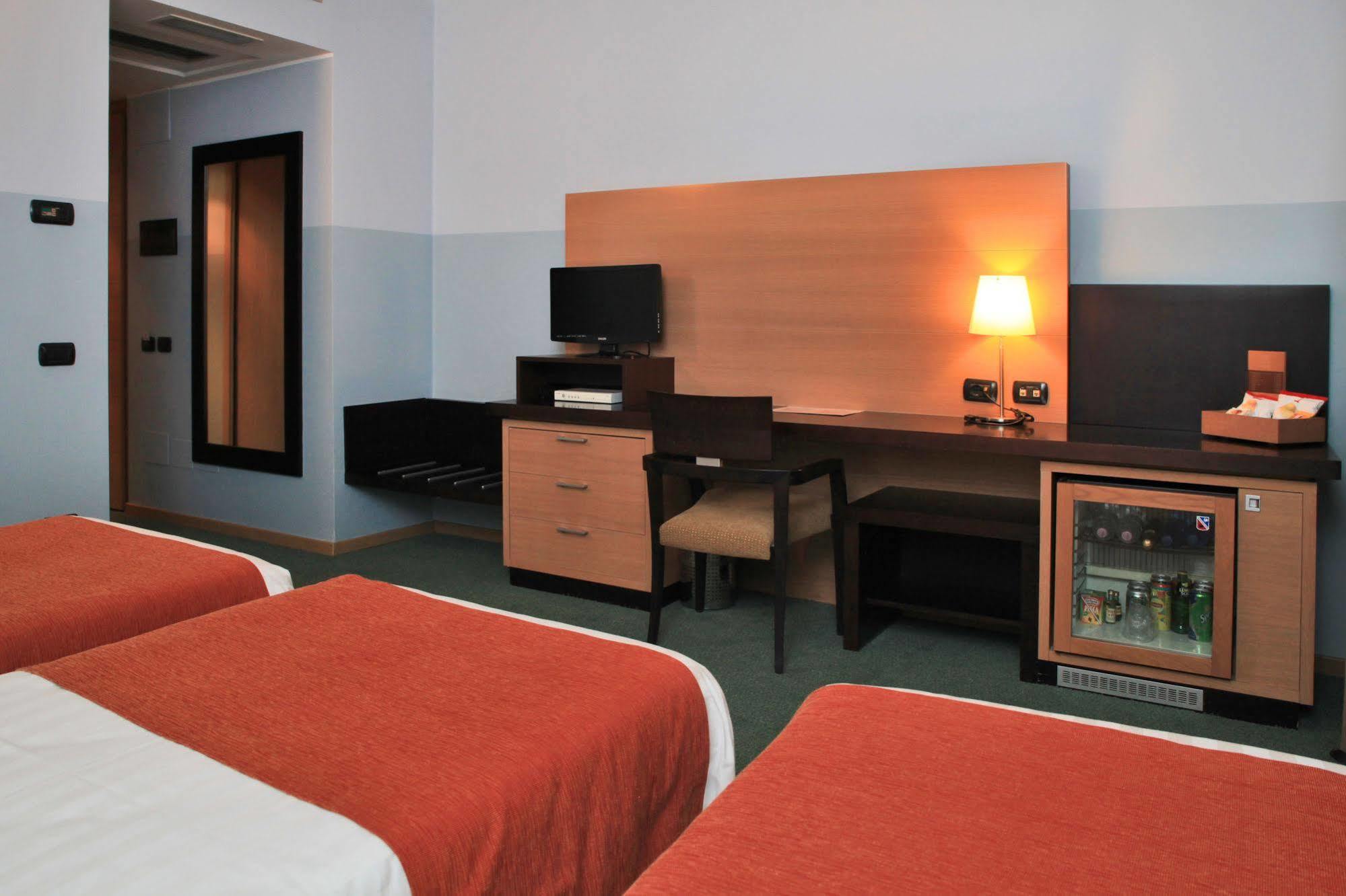 B&B Hotel Milano Cologno Studios Cologno Monzese Extérieur photo